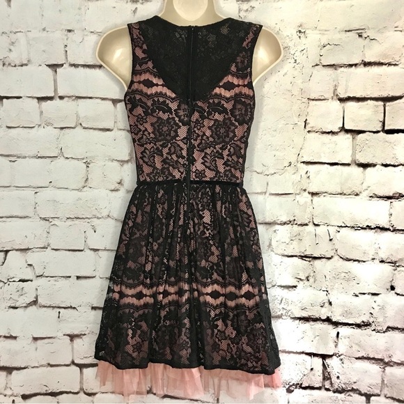 BeBop black lace overlay over salmon pink tulle dress Sleeveless Size Small - Picture 11 of 15